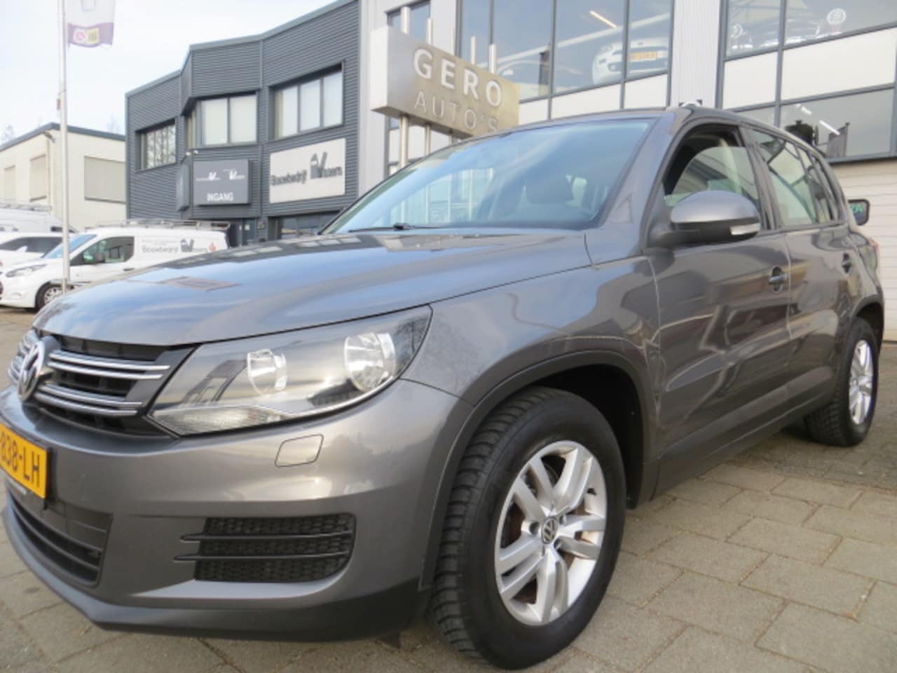 Volkswagen Tiguan - 1.4 TSI Sport&Style - AutoWereld.nl
