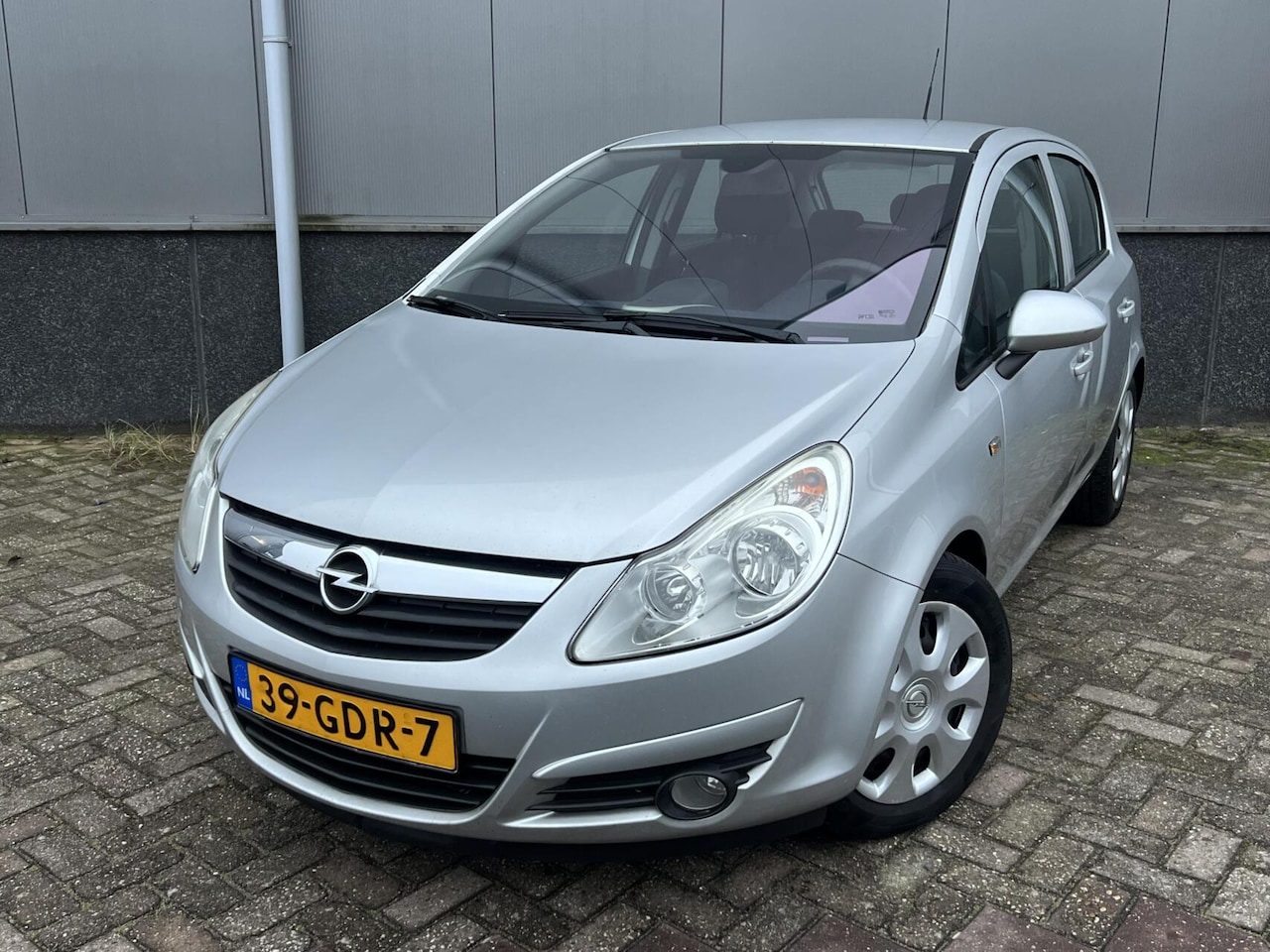 Opel Corsa - 1.4-16V Enjoy 5drs Parksensor Climate Cruise NAP - AutoWereld.nl
