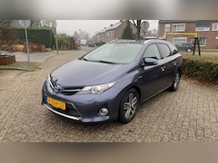 Toyota Auris Touring Sports - 1.8 Hybrid Lease