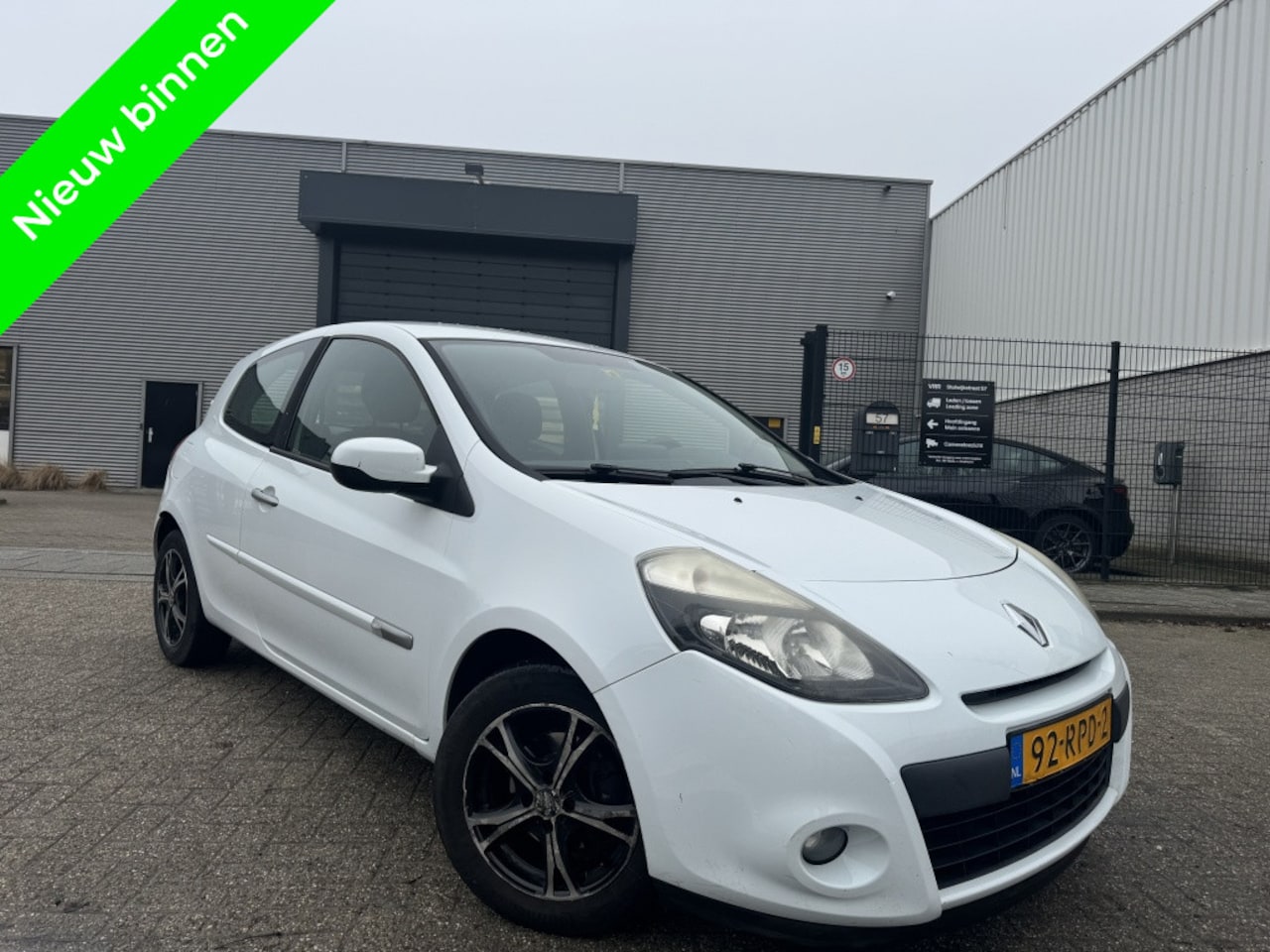 Renault Clio - 1.5 dCi Navi/Airco/Cruise - AutoWereld.nl