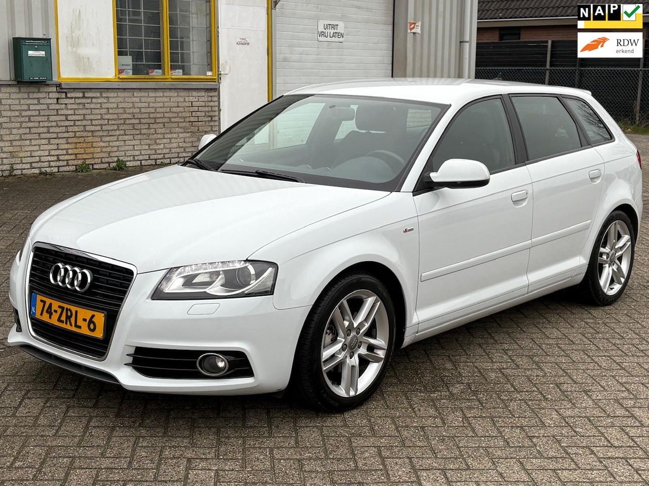 Audi A3 Sportback - 1.2 TFSI 105 PK 6 BAK Bj 2013 S-line Sport 2e Eig 5 Deurs Ecc Airco Prof Navi Leder Xenon - AutoWereld.nl
