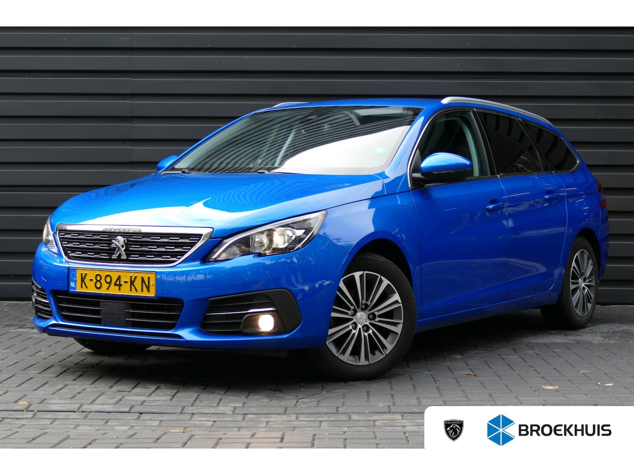 Peugeot 308 SW - 1.2 PURETECH 110PK ALLURE / NAVI / LED / PDC / CLIMA / 16"LMV / CAMERA / KEYLESS / BLUETOO - AutoWereld.nl