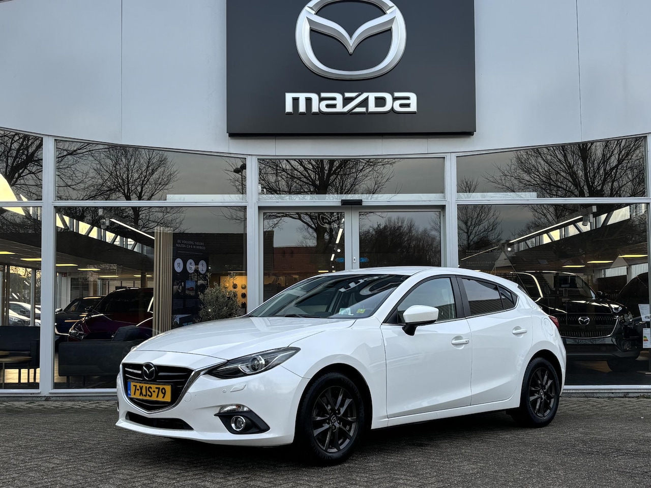 Mazda 3 - 2.0 HP GT-M NL-Auto, Dealer Ondh, 165 PK, Navigatie, Cruise Controle ad., Stoelverw., Clim - AutoWereld.nl