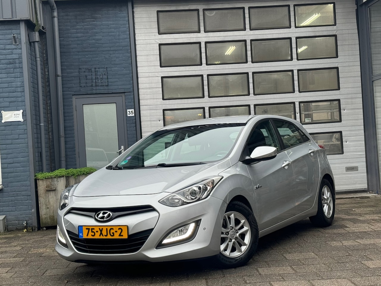Hyundai i30 - 1.6 GDI i-Vision | Clima | Cruise | Camera | N.A.P - AutoWereld.nl