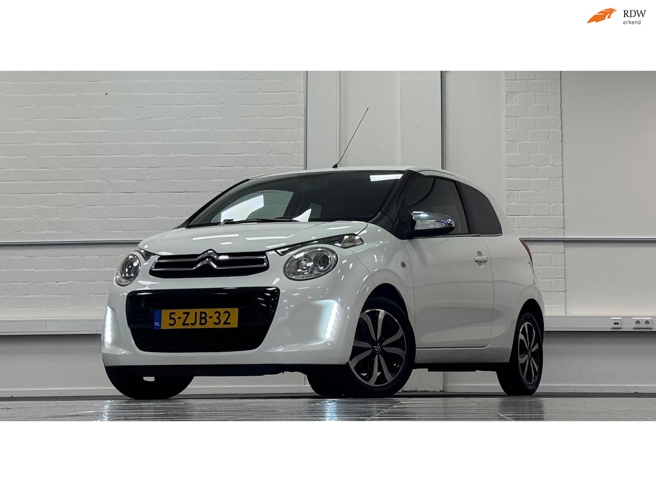 Citroën C1 - 1.2 PureTech Shine Camera Climate control LM velgen Garantie - AutoWereld.nl