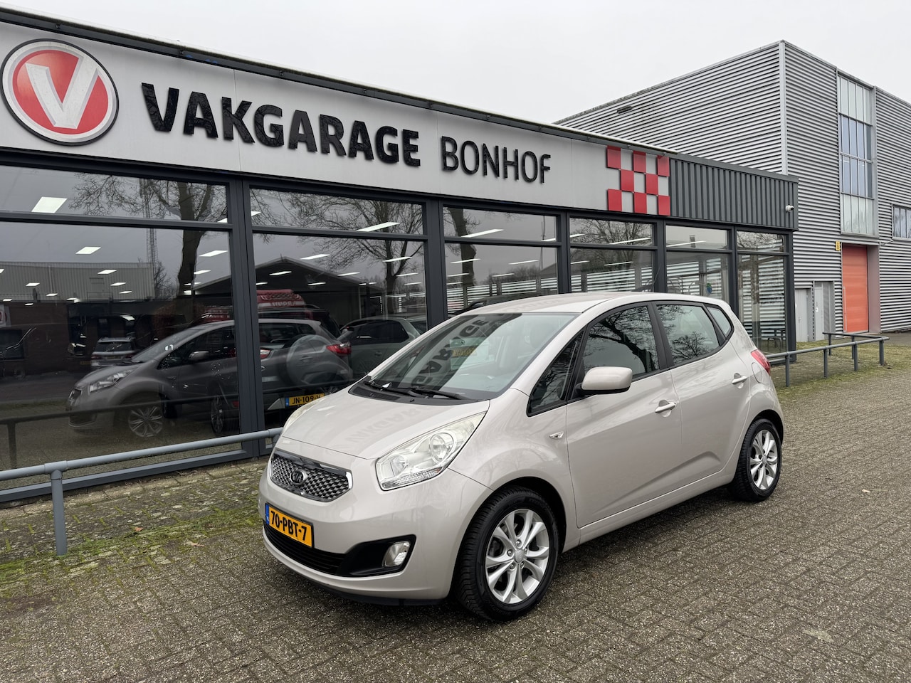 Kia Venga - 1.6 CVVT Comfort Pack AUTOMAAT-CRUISE-AIRCO - AutoWereld.nl