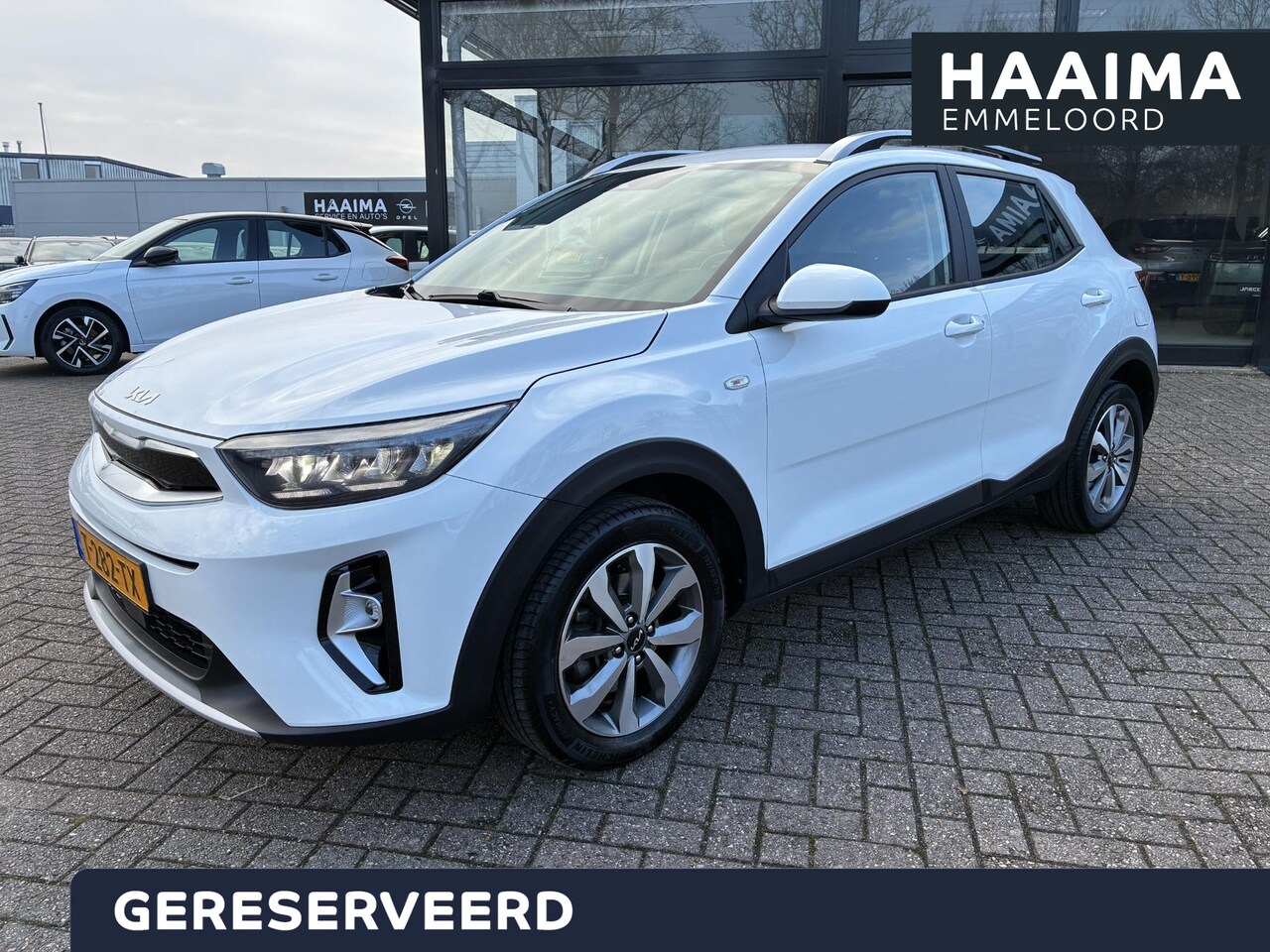 Kia Stonic - 1.0T-GDi 120 pk MHEV DynamicLine | Airconditioning | LM Velgen | Apple Carplay/Android Aut - AutoWereld.nl