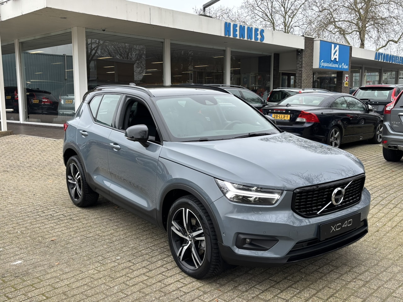 Volvo XC40 - 2.0 B4 R-Design 360 Keyless Pilot Assist - AutoWereld.nl