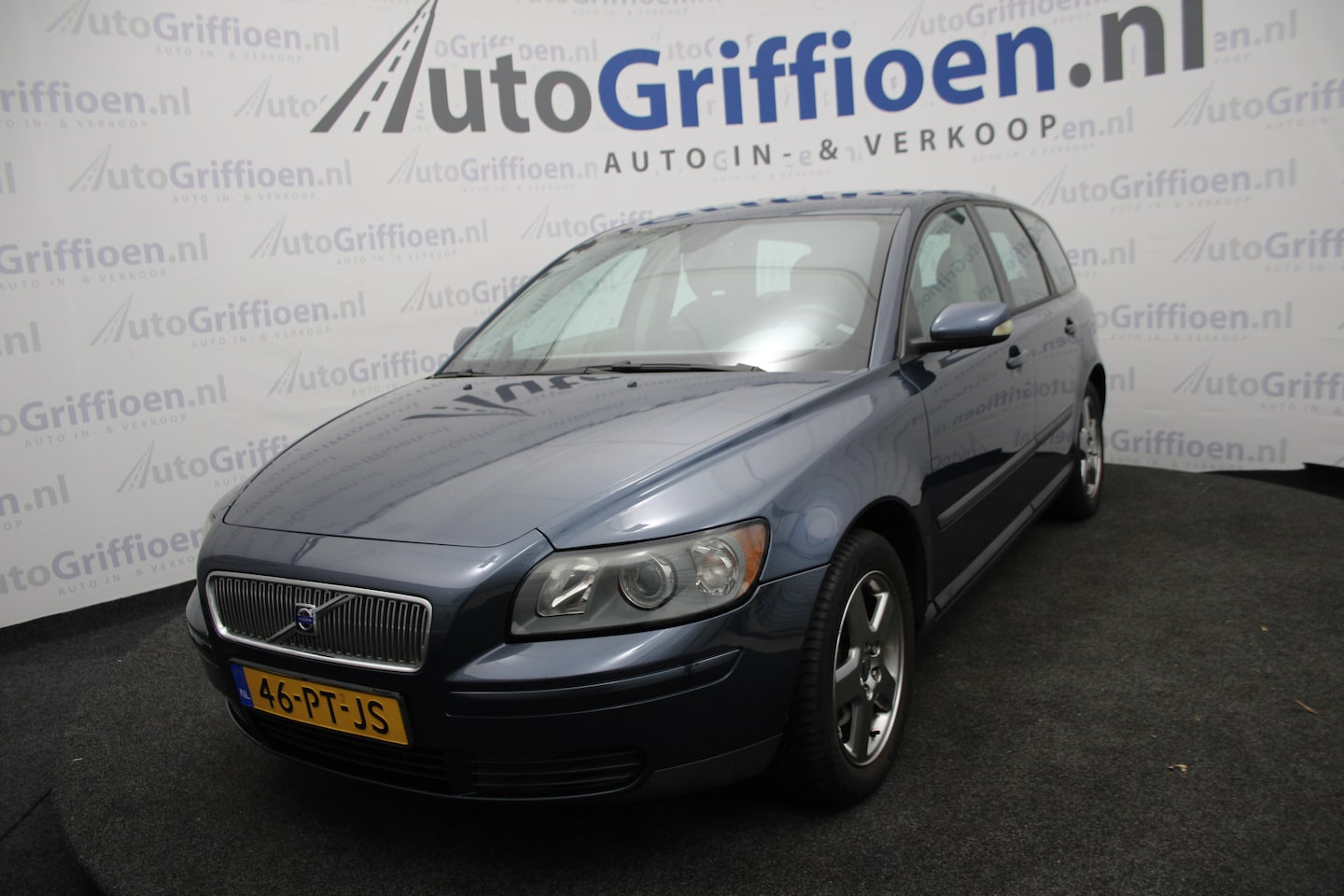 Volvo V50 - 1.8 Elan met trekhaak en navi - AutoWereld.nl