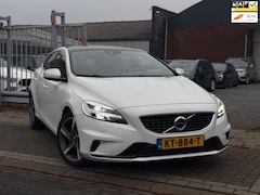 Volvo V40 - 1.5 T2 R-Design | Panoramadak | Half leder | LED | Trekhaak | Navigatie |