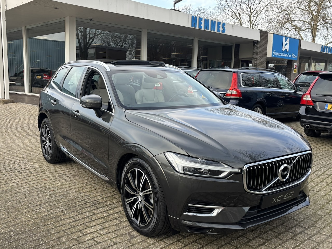 Volvo XC60 - T8 AWD Inscription Luchtvering Pano - AutoWereld.nl