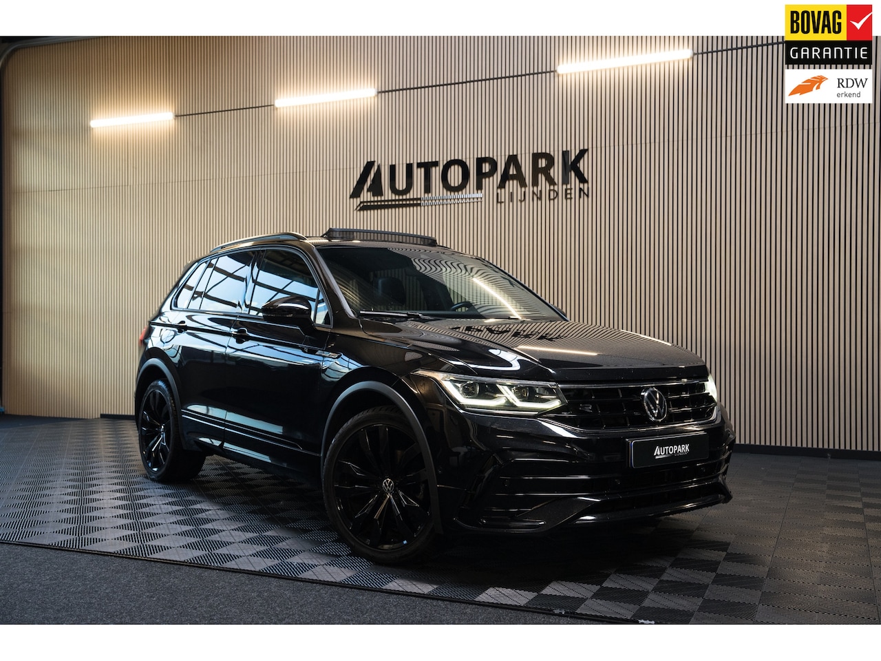 Volkswagen Tiguan - 1.5 TSI R-Line Business+ 3x R-Line/Pano/Virtual/IQ Light/Leder/Sfeerverlichting/Keyless/AP - AutoWereld.nl