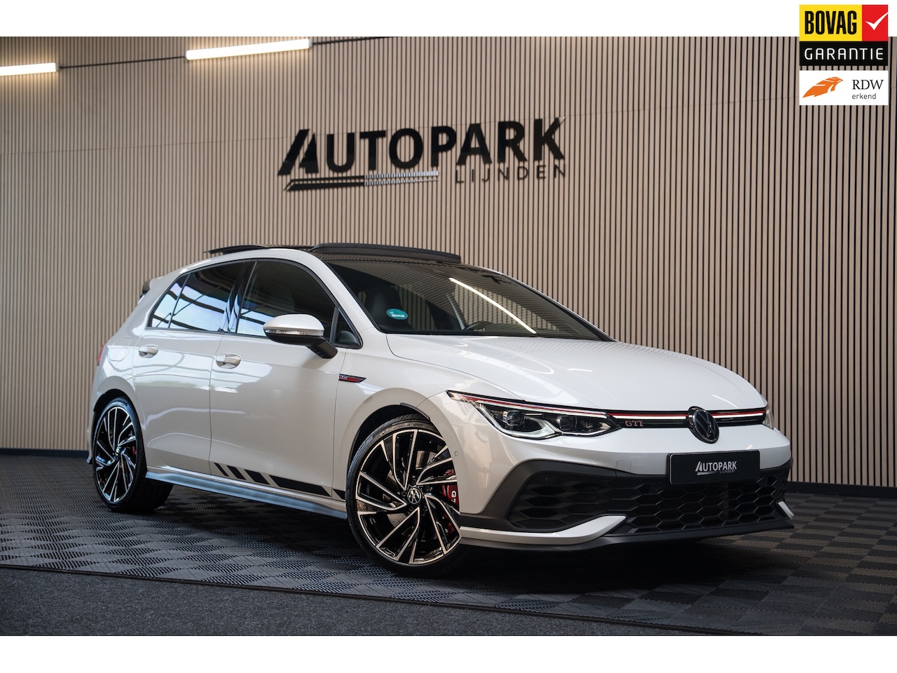 Volkswagen Golf - 2.0 TSI GTI CLUBSPORT PANO/H&K/LEDER/HUD/MEMORY/IQLIGHTS/BLINDSPOT/SFEERVERLICHTING/NURBUR - AutoWereld.nl