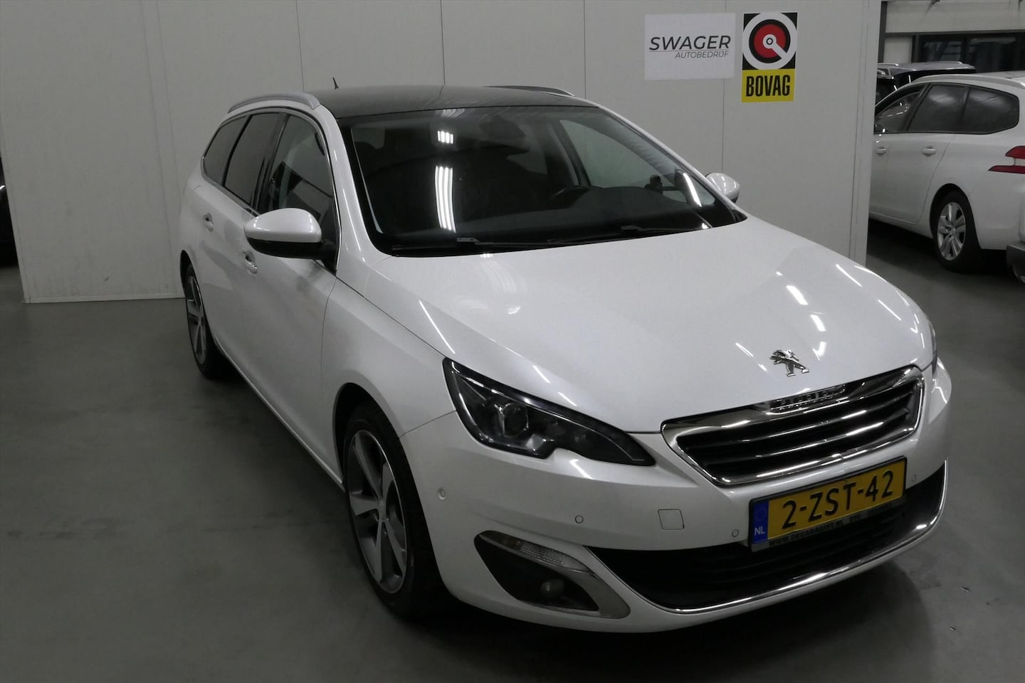 Peugeot 308 - 1.2 PureTech 130pk Automaat Première (Goed onderhouden) - AutoWereld.nl