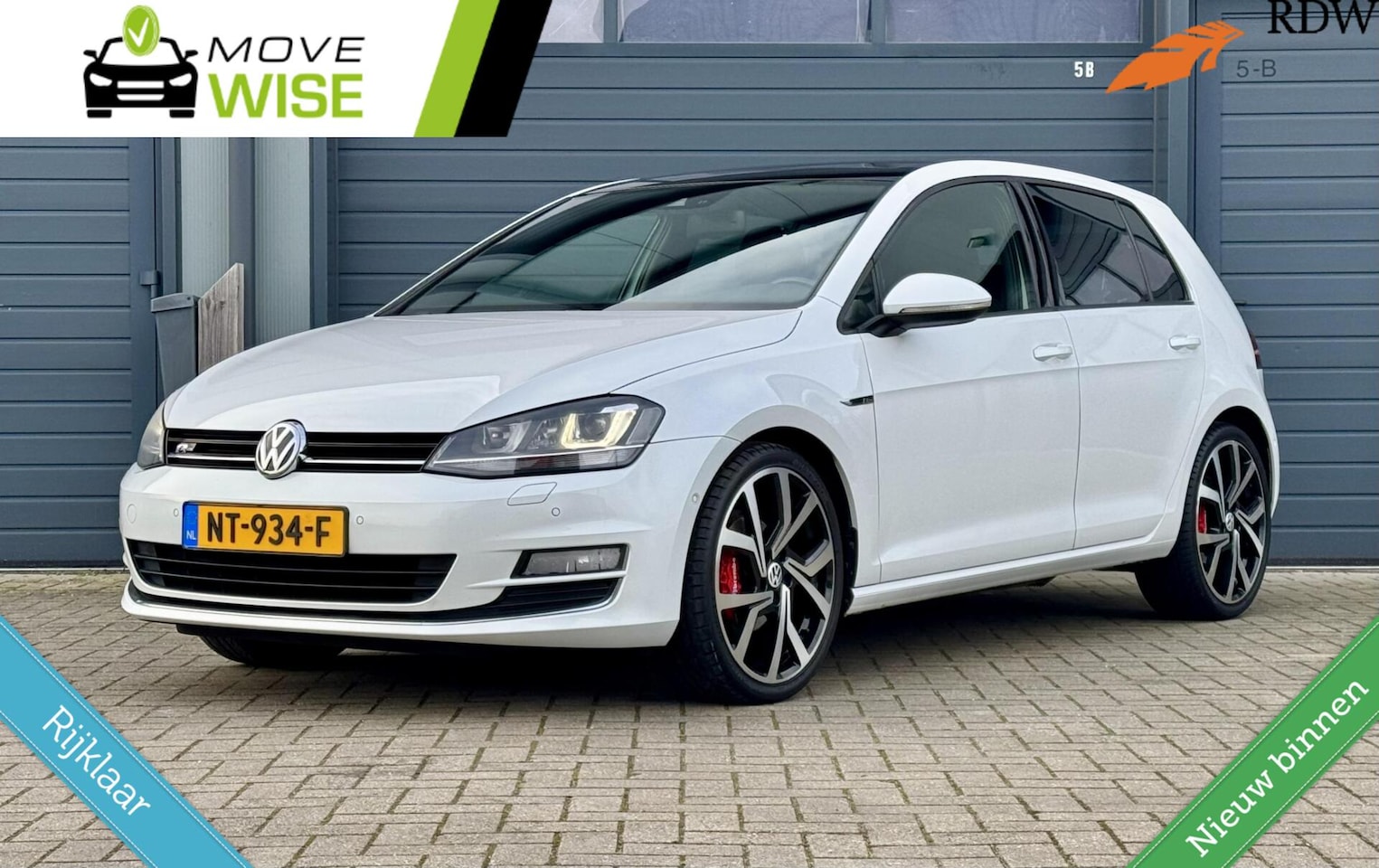 Volkswagen Golf - 1.4 TSI 140pk ACT | R LINE | Pano | Automaat | 5 drs | Trekhaak Afnb. | Compleet ! | - AutoWereld.nl