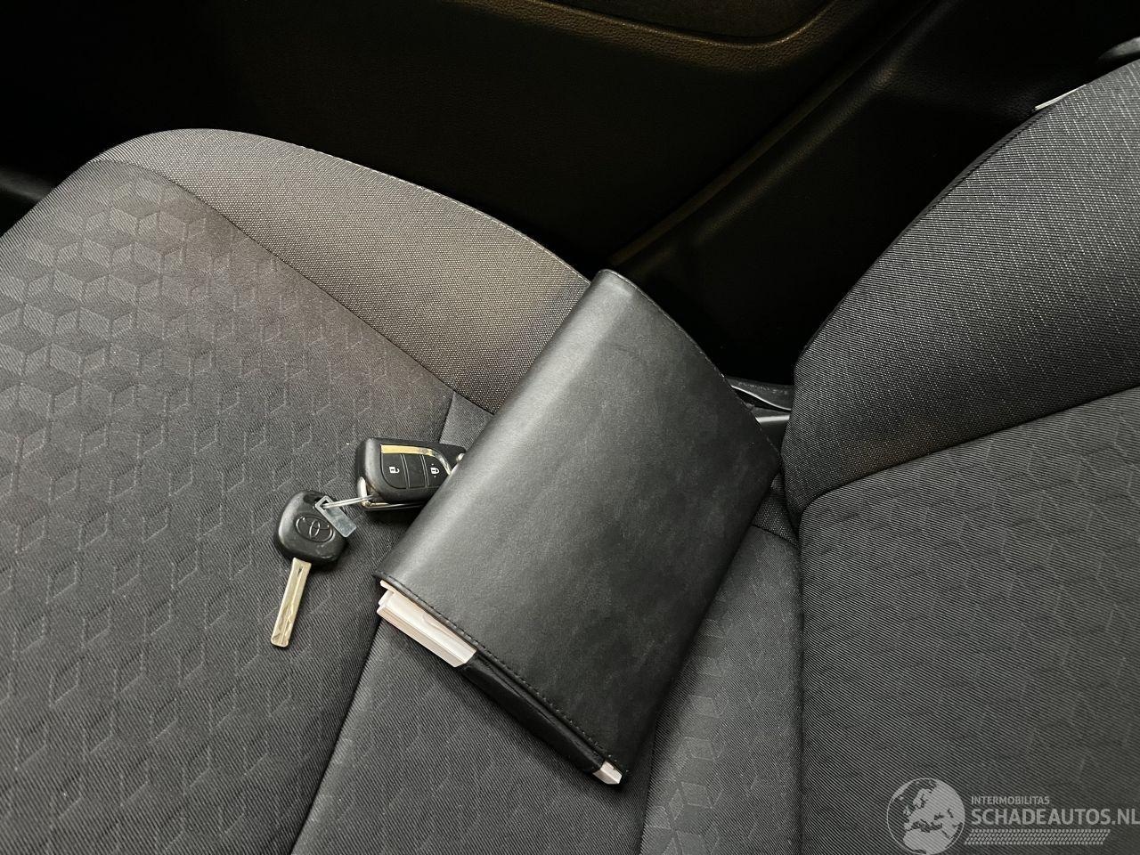 Toyota Yaris - 1.5 Hybrid NL NAP!