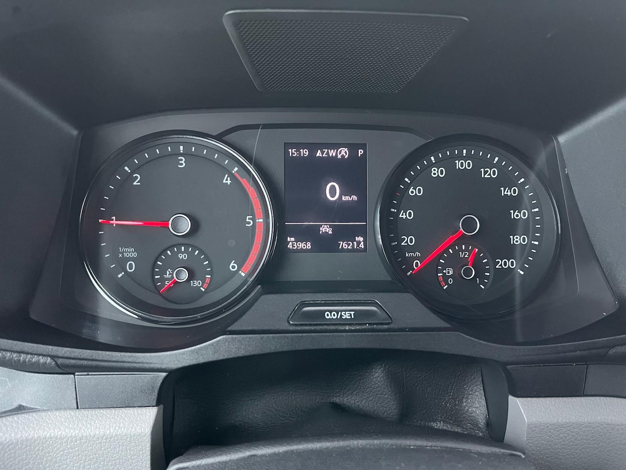 Volkswagen Crafter - 35 2.0 TDI L3H3 Exclusive Massage / LED / Leder - AutoWereld.nl