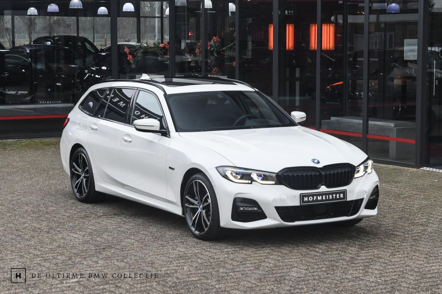 BMW 3-serie Touring - 330e M-Sport | Laser | Pano | Trekhaak - AutoWereld.nl