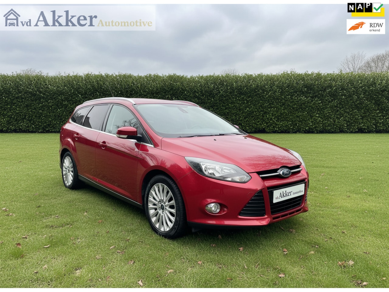 Ford Focus Wagon - 1.6 EcoBoost Titanium I 1ste Eigenaar I Dealer onderhouden I Trekhaak I Nwe APK I Zeer net - AutoWereld.nl