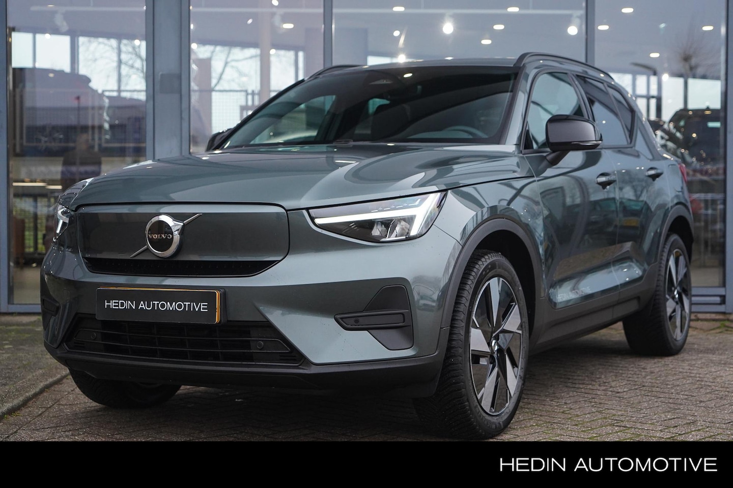 Volvo EX40 - Single Motor Business Edition 70 kWh | Stoel & Stuurverwarming | Adaptieve Cruise + Pilot - AutoWereld.nl