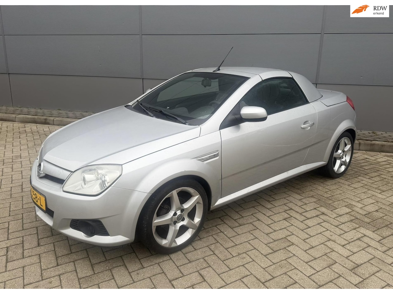 Opel Tigra TwinTop - 1.4-16V Enjoy 1.4-16V Enjoy - AutoWereld.nl