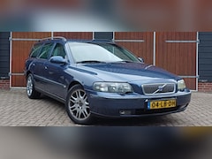 Volvo V70 - 2.4 Comfort Line, Automaat, Opknapper, Trekhaak