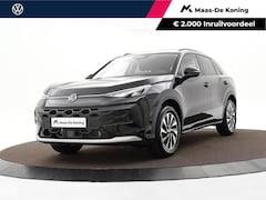 Volkswagen T-Roc - Life First Edition 1.5 eTSI 116 PK 7 verns. DSG · Comfort pakket · Achteruitrijcamera · Dr
