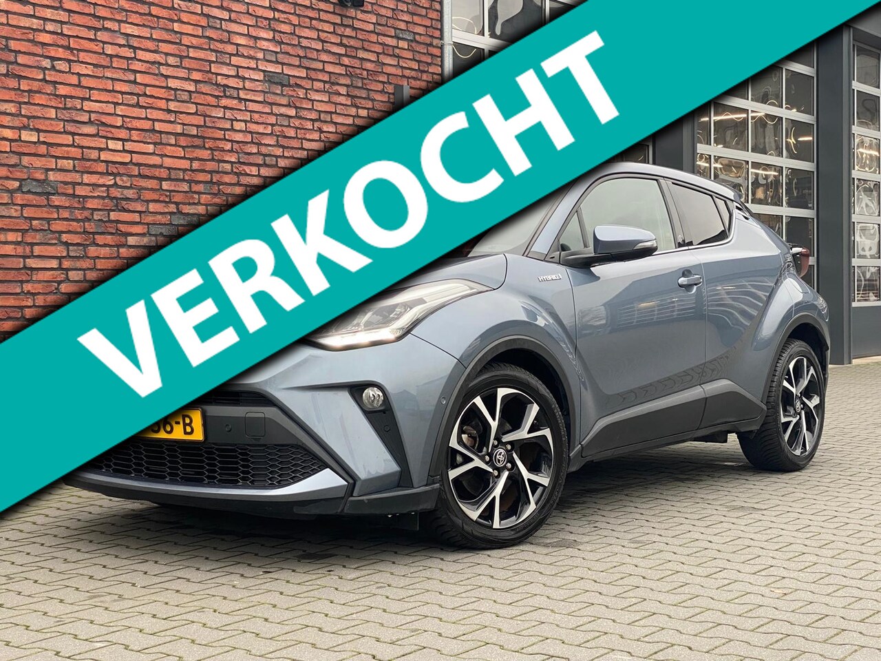Toyota C-HR - 1.8 Hybrid Dynamic stoelverwarming/all seasonbanden - AutoWereld.nl