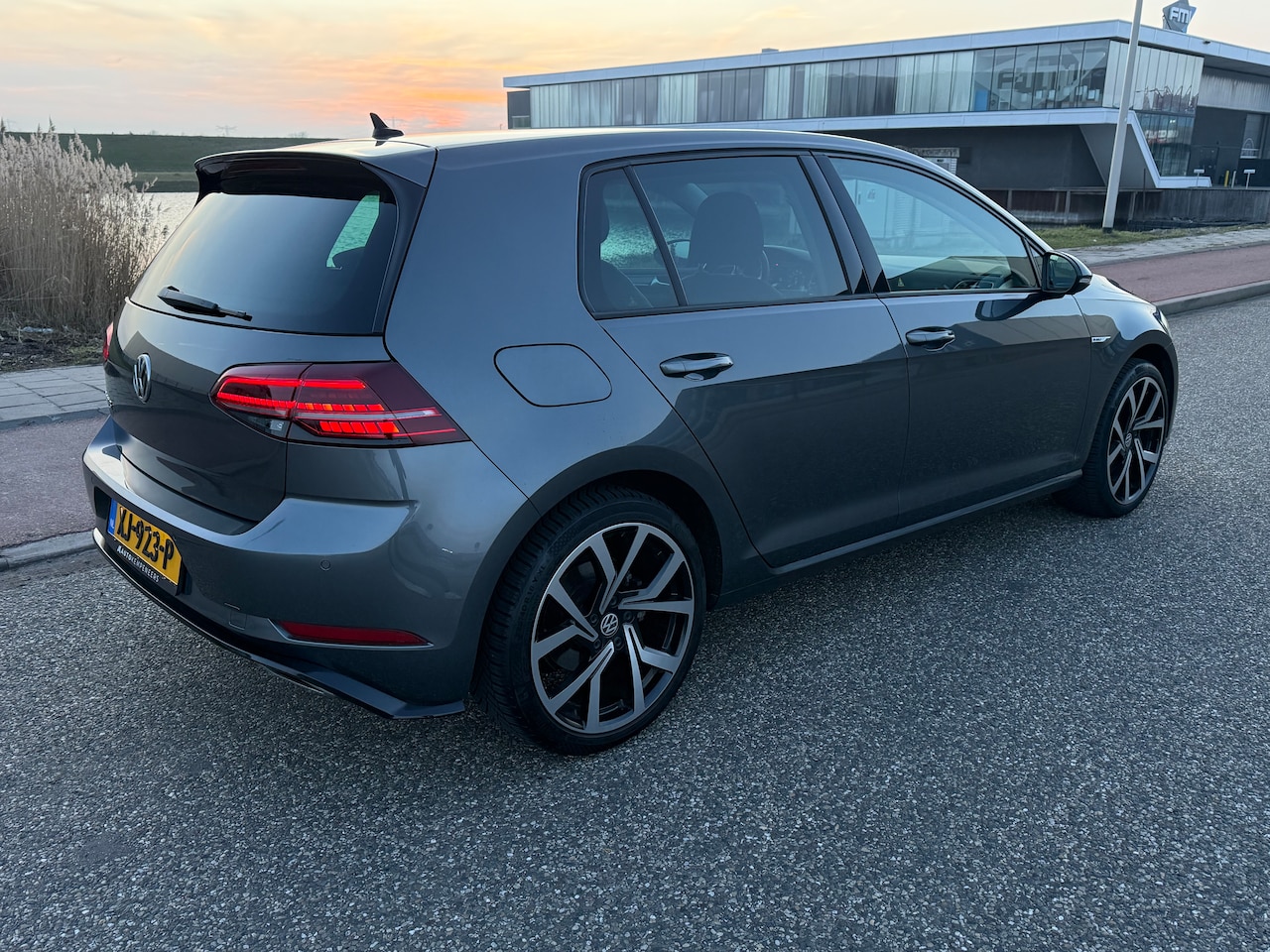 Volkswagen e-Golf - e-Golf Facelift - AutoWereld.nl