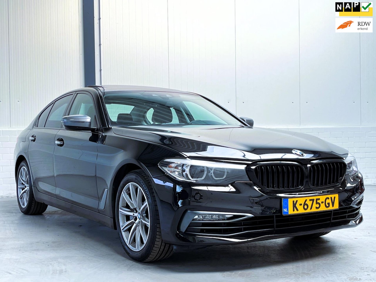 BMW 5-serie - 530i High Executive|Schuifdak|Camera|Vol Onderhoud|Leder - AutoWereld.nl