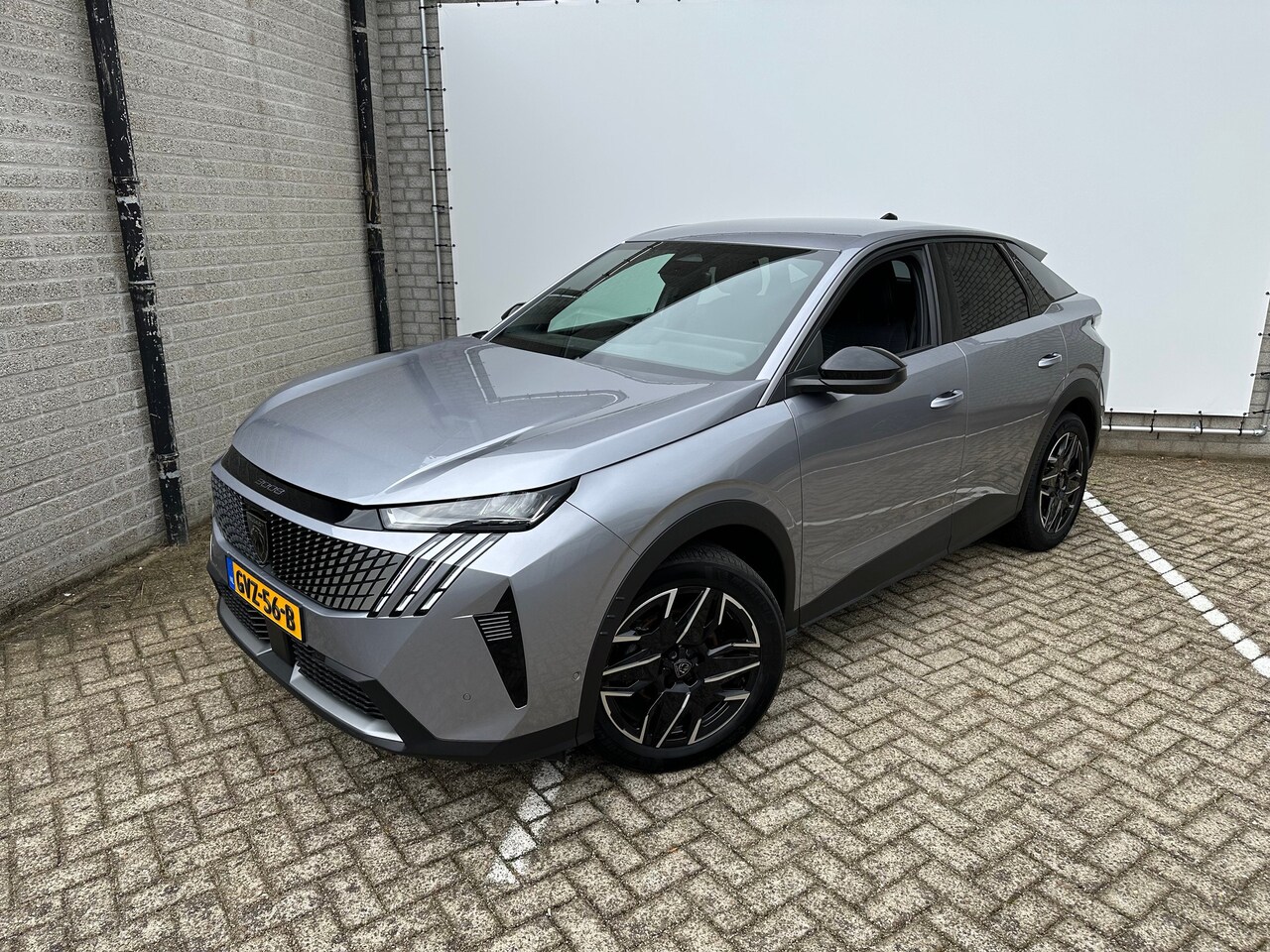 Peugeot 3008 - 1.2 Hybrid 136 Allure | Achterbank in delen neerklapbaar | Achteruitrijcamera | Apple Carp - AutoWereld.nl