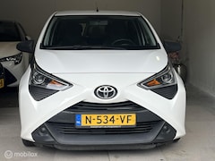 Toyota Aygo X - 1.0 VVT-i x-fun