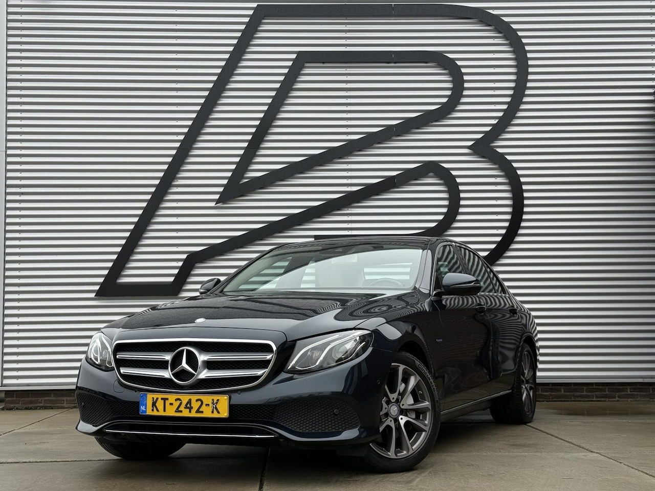 Mercedes-Benz E-klasse - 350 e Lease Edition Navi,Camera,Clima,Cruise,Trekhaak,Leder,286pk,N.A.P,Nieuwe Apk bij Afl - AutoWereld.nl