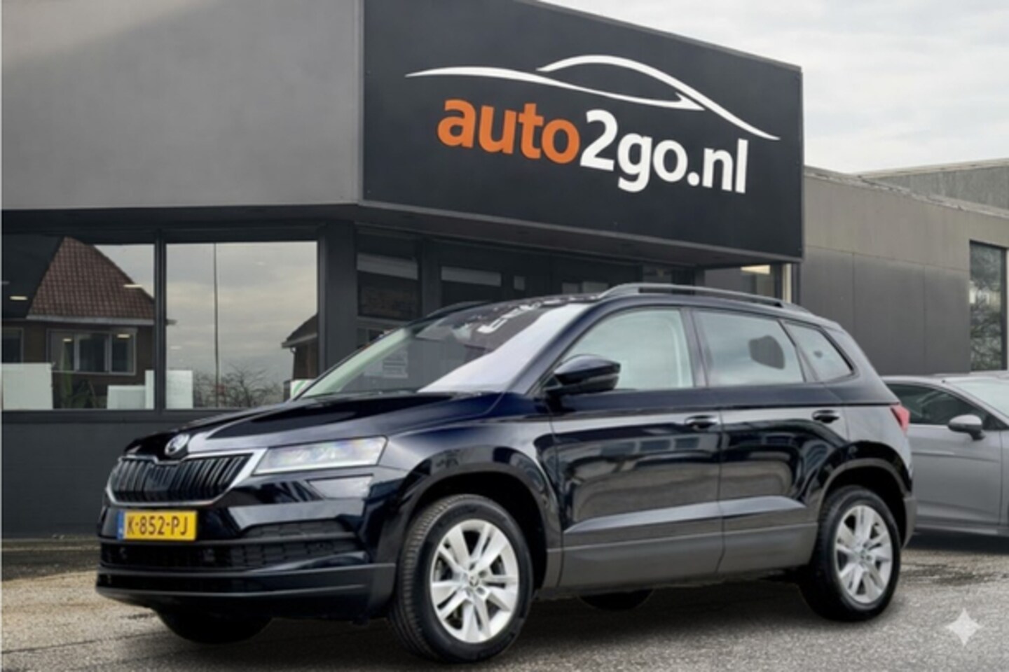 Skoda Karoq - 1.5 TSI AUT7/DSG ACT EDITION LEDER NAVI AIRCO PARK-ASSIST APPLE-CARPLAY LED LMV PDC - AutoWereld.nl