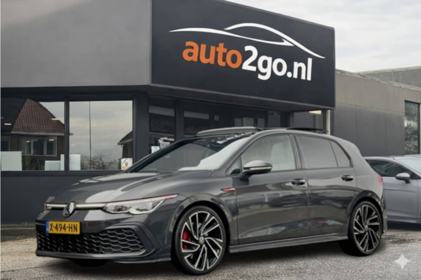 Volkswagen Golf - 2.0 TSi GTI 245PK PANODAK NAVI APPLE-CARPLAY LED 19 INCH-LMV PDC - AutoWereld.nl