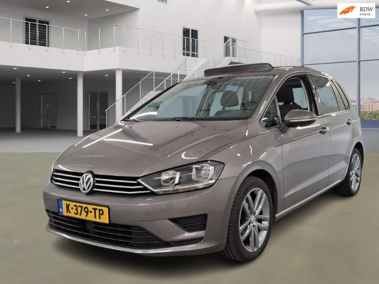 Volkswagen Golf Sportsvan - 1.4 TSI Highline|PANO|NAVI|PSENSOR|STOELVERW|6BAK - AutoWereld.nl