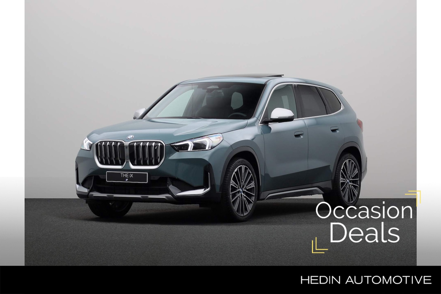 BMW iX1 - xDrive30 Launch Edition 67 kWh | Glazen Panoramadak | Hifi System | Parking Assistant | Co - AutoWereld.nl