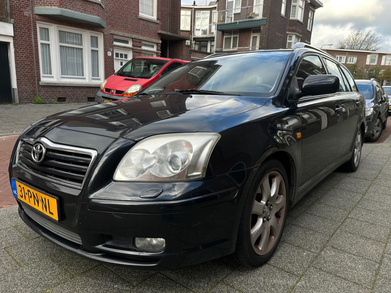 Toyota Avensis Wagon - 2.4 VVTi Executive AUTOMAAT Clima Cruise Leer StoelVerwarming - AutoWereld.nl