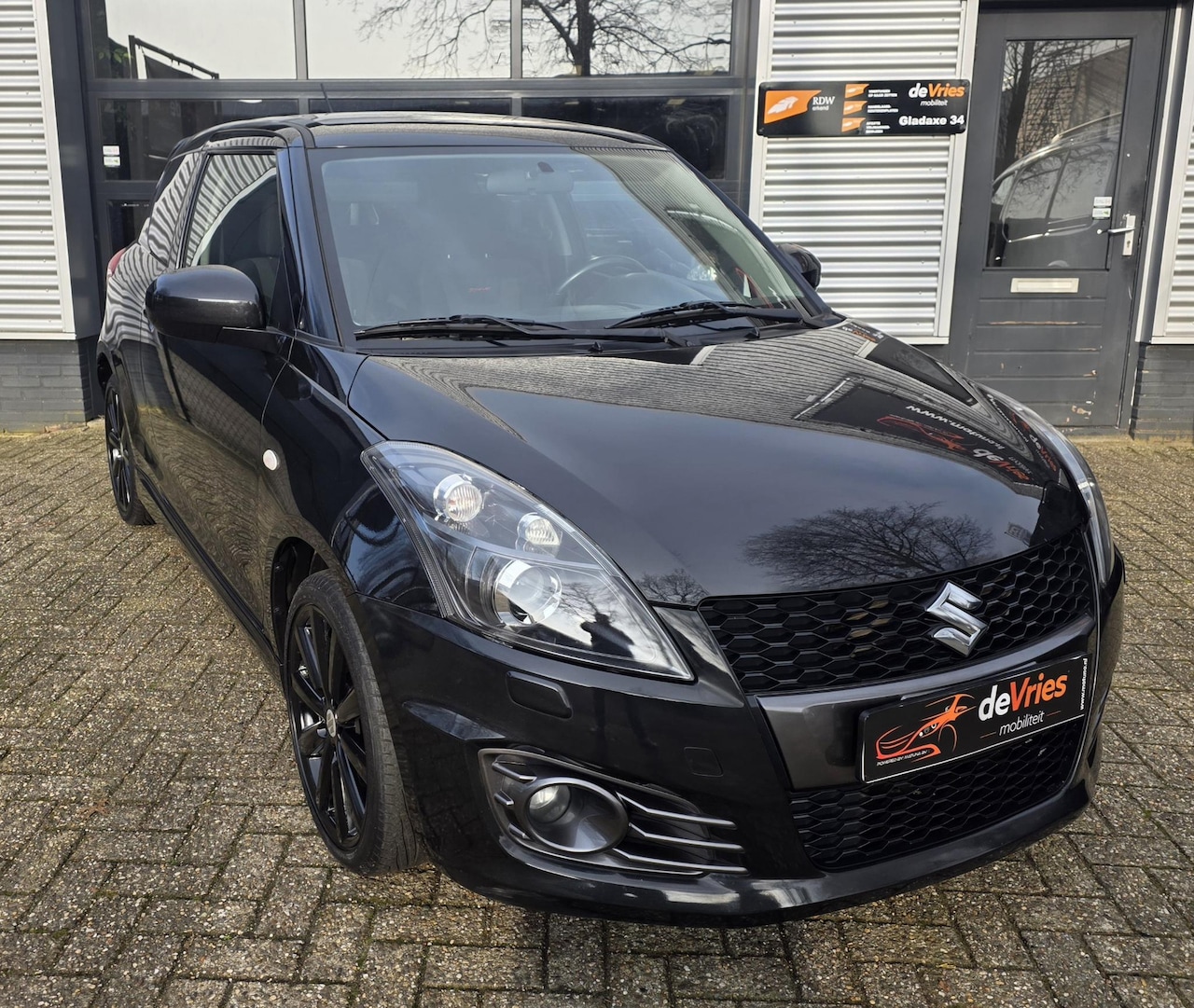 Suzuki Swift - 1.6 Sport **CLIMA-KEYLESSGO-CRUISECTRL** - AutoWereld.nl
