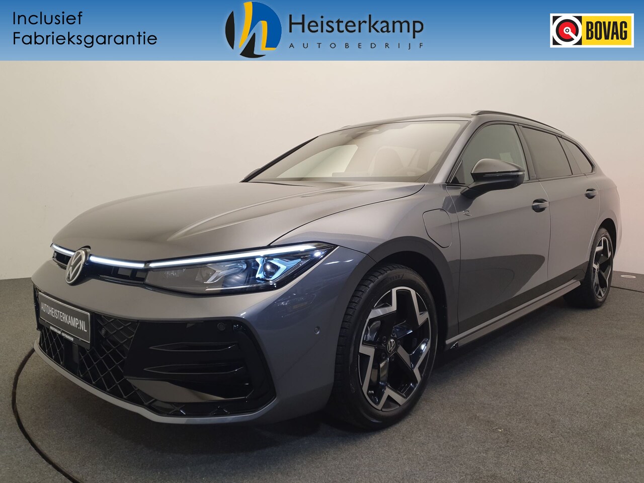 Volkswagen Passat Variant - 1.5 eHybrid 272pk DSG/AUT R-Line Wegklapbare trekhaak, Harman/Kardon, Leder - AutoWereld.nl