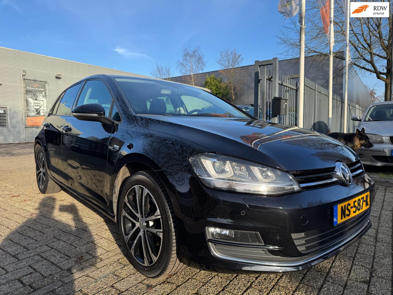 Volkswagen Golf - 1.4 TSI ACT Business Edition R Connected xenon/led, cruise, navi, 5 deurs, 150 pk, multi-s - AutoWereld.nl