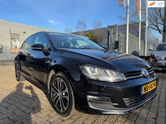 Volkswagen Golf - 1.4 TSI ACT Business Edition R Connected xenon/led, cruise, navi, 5 deurs, 150 pk, multi-s