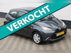 Toyota Aygo - 1.0 VVT-i x-play Airco Camera Cruise NAP APK