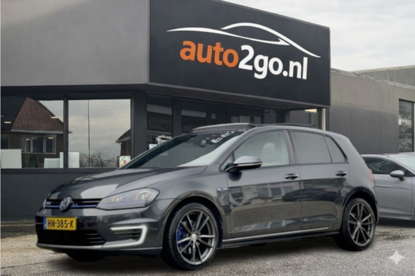 Volkswagen Golf - 1.4 TSI AUT6 GTE PANODAK LEDER NAVI CAMERA LED LMV PDC - AutoWereld.nl