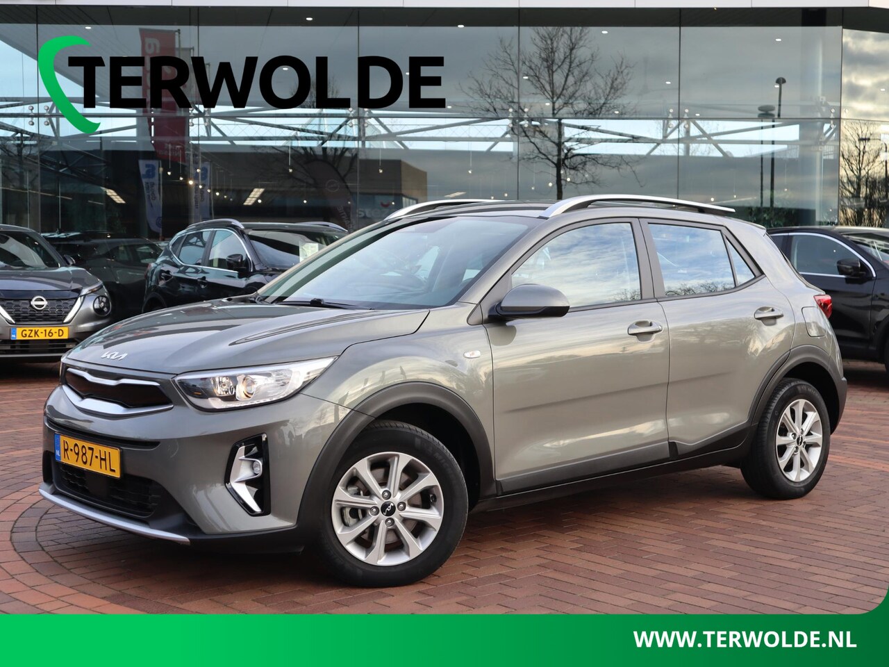 Kia Stonic - 1.0 T-GDi MHEV DynamicLine | AUTOMAAT | Navigatie | Climate Control | Trekhaak | - AutoWereld.nl