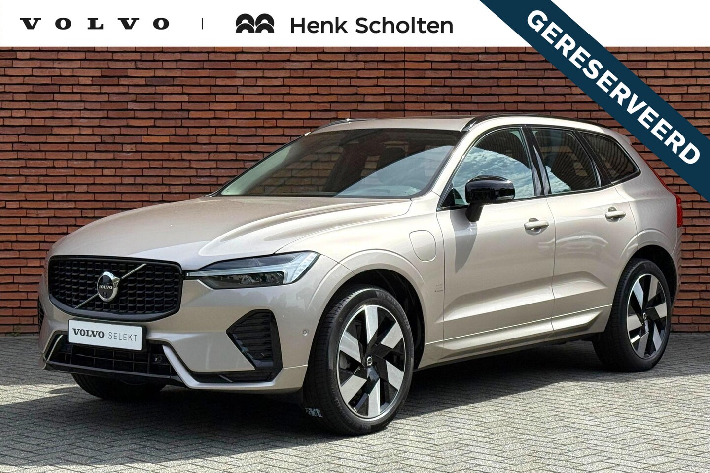 Volvo XC60 - T6 350PK AUT8 AWD Plus Dark | Trekhaak Semi-Elektrisch | Panoramadak met schuif-/kantelfun - AutoWereld.nl
