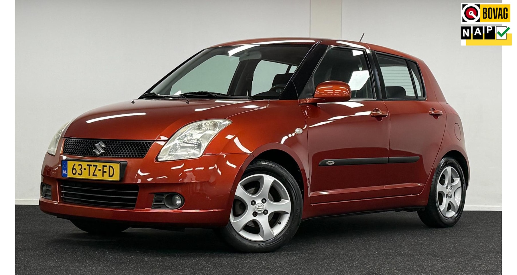 Suzuki Swift - 1.3 Shogun*Nap*NweApk*Trekhaak*5Deurs*Airco*LmVelgen*PerfectOh! - AutoWereld.nl