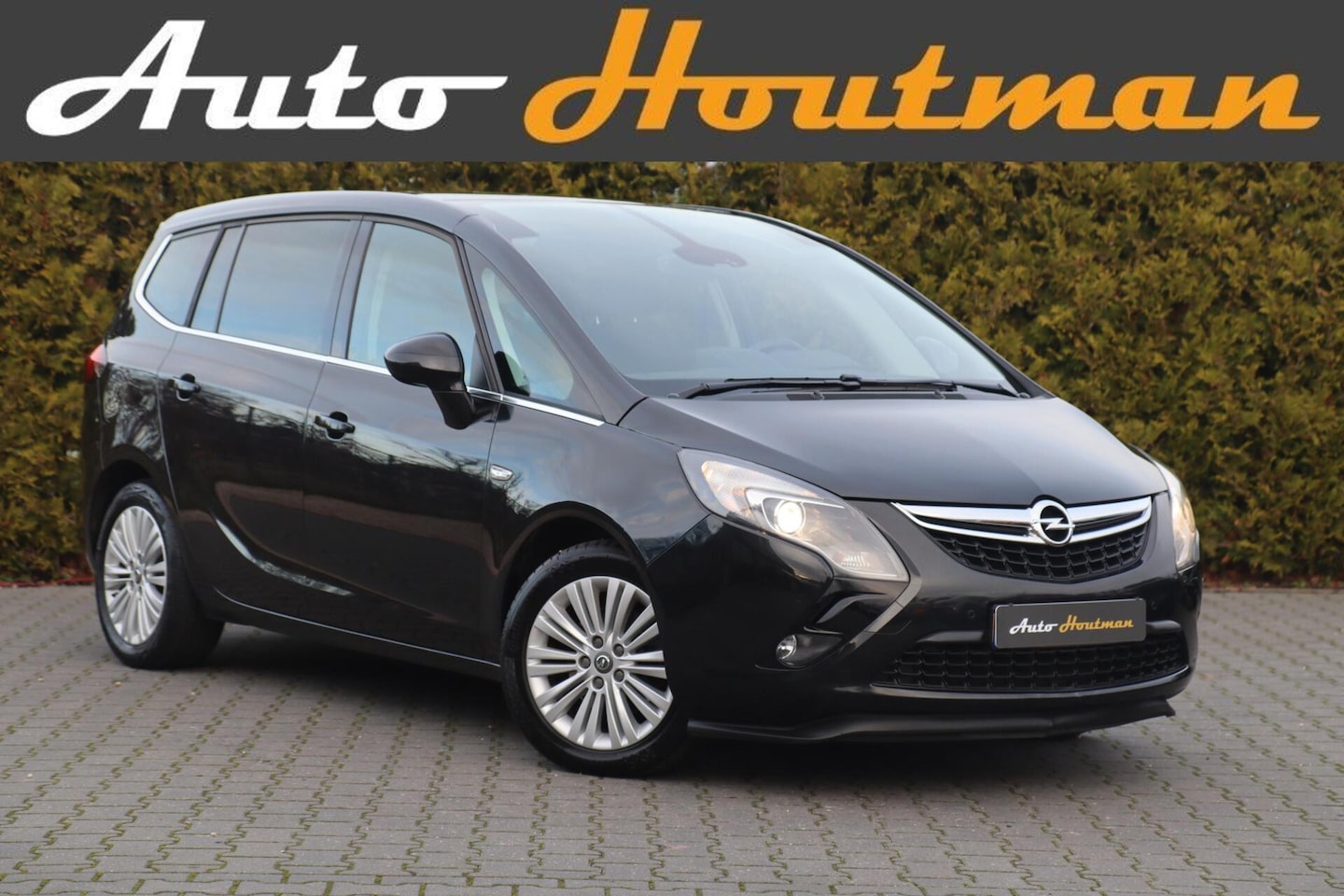 Opel Zafira Tourer - 1.4T Cosmo 140 pk Automaat | 7-persoons Ecc | Camera | Panoramadak | Trhk | Pdc | Sportzet - AutoWereld.nl