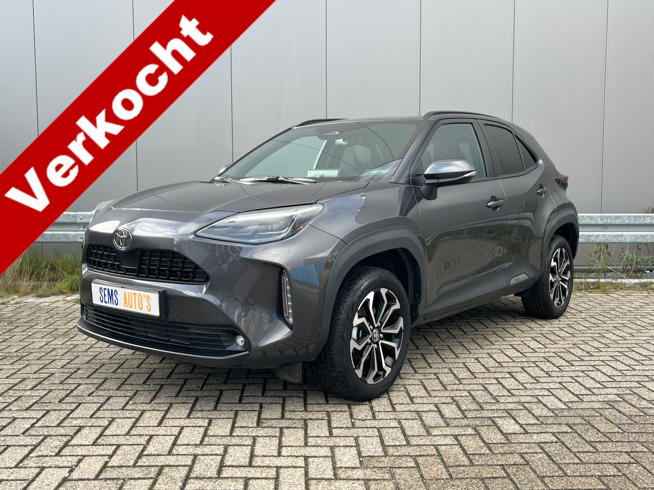 Toyota Yaris Cross - 1.5 Hybrid Stoel-stuur Verw. / Camera / Key Less - AutoWereld.nl