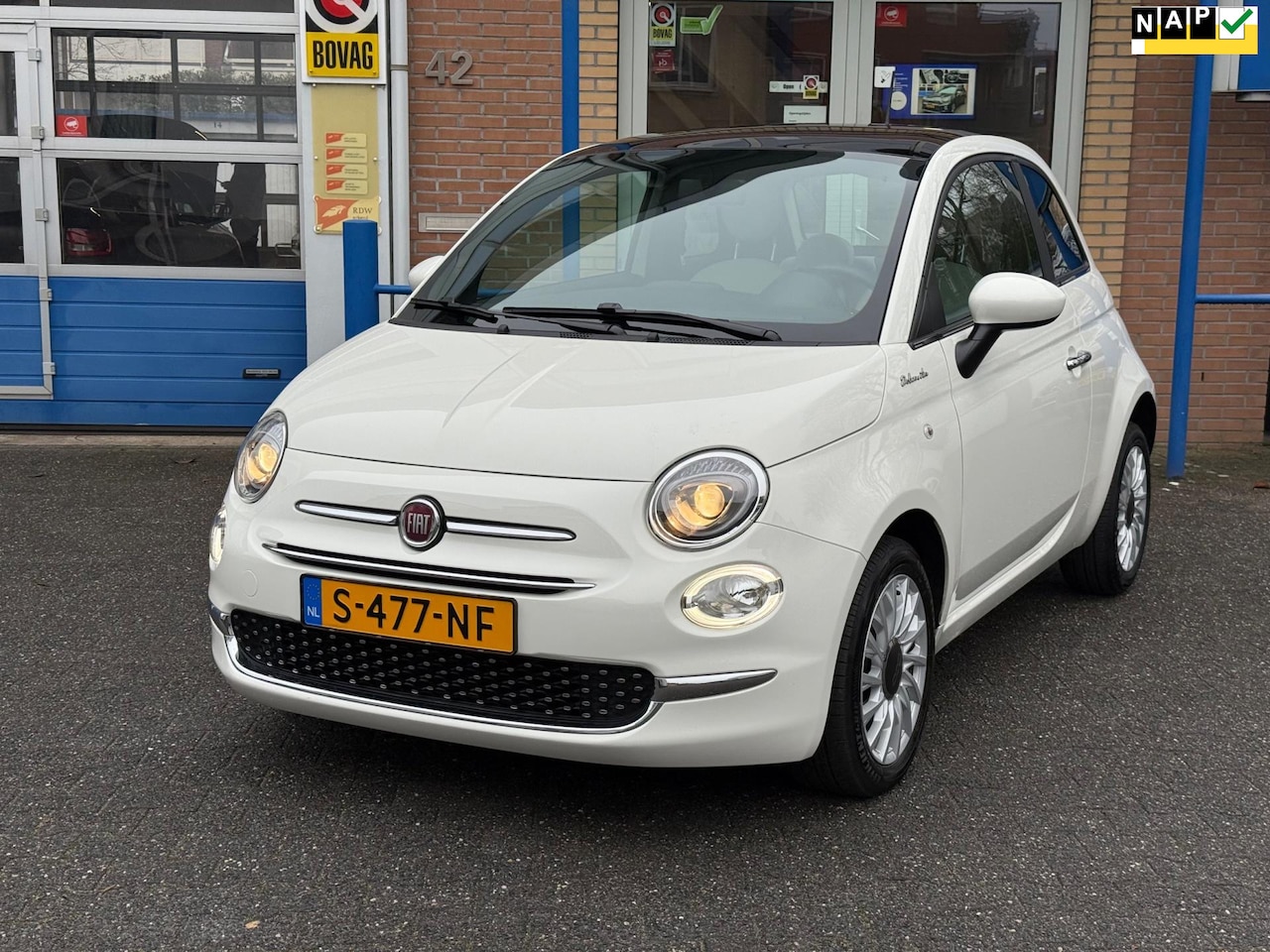 Fiat 500 - 1.0 Hybrid Dolcevita | Panoramadak | Parkeersensoren | Cruise-control | DAB-radio - AutoWereld.nl
